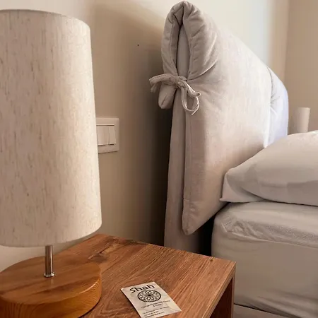 Shah Rooms&relax