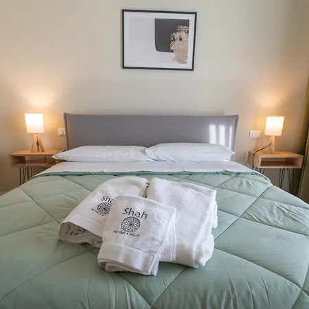 Shah Rooms&relax