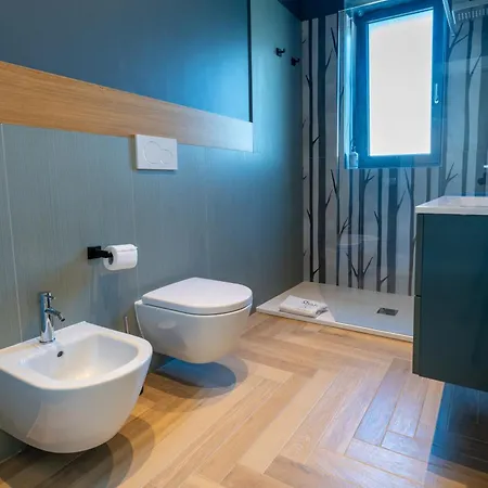 Konukevi Shah Rooms&relax Taranto