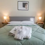 Shah Rooms&relax