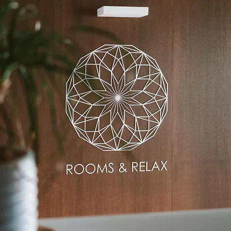 Shah Rooms&relax 게스트하우스 4*
